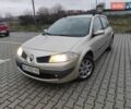 Желтый Рено Меган, объемом двигателя 1.6 л и пробегом 244 тыс. км за 4800 $, фото 1 на Automoto.ua