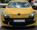 Желтый Рено Меган, объемом двигателя 2 л и пробегом 170 тыс. км за 13000 $, фото 1 на Automoto.ua