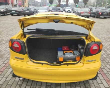 Жовтий Рено Меган, об'ємом двигуна 2 л та пробігом 210 тис. км за 2000 $, фото 6 на Automoto.ua