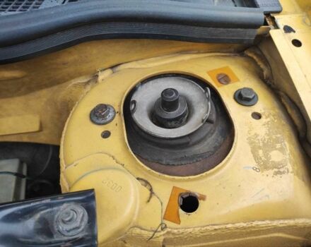 Жовтий Рено Меган, об'ємом двигуна 2 л та пробігом 210 тис. км за 2000 $, фото 11 на Automoto.ua