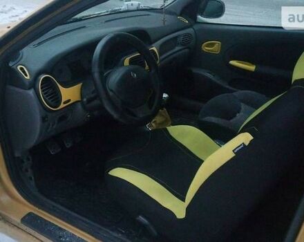 Желтый Рено Меган, объемом двигателя 1.6 л и пробегом 290 тыс. км за 1200 $, фото 1 на Automoto.ua