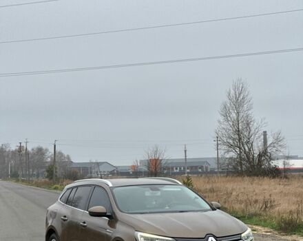 Желтый Рено Меган, объемом двигателя 1.5 л и пробегом 274 тыс. км за 12499 $, фото 1 на Automoto.ua