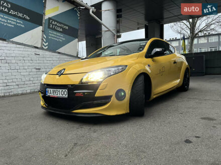 Рено Меган 2011 у Києві на Automoto.ua Жовтий Рено Меган, об'ємом двигуна 2 л та пробігом 90 тис. км за 14000 $, фото 1 на Automoto.ua