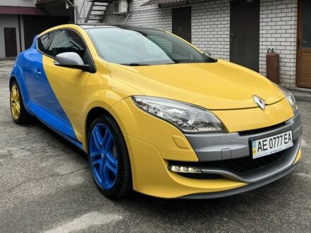 Рено Меган 2011 в Днепре (Днепропетровске) на Automoto.ua Желтый Рено Меган, объемом двигателя 2 л и пробегом 70 тыс. км за 13500 $, фото 1 на Automoto.ua