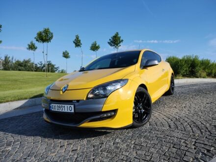 Рено Меган 2011 в Харькове на Automoto.ua Желтый Рено Меган, объемом двигателя 2 л и пробегом 26 тыс. км за 19500 $, фото 1 на Automoto.ua