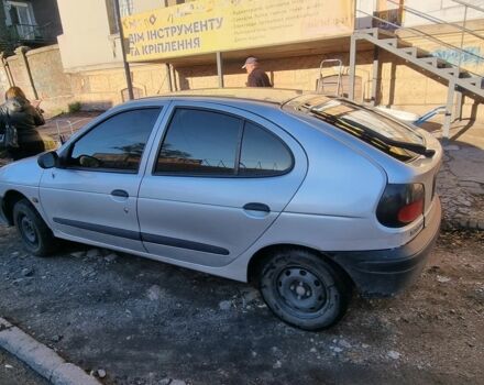 Рено Меган 1996 в Каменское - Днепродзержинск на Automoto.ua Серый Рено Меган, объемом двигателя 0 л и пробегом 360 тыс. км за 1700 $, фото 3 на Automoto.ua