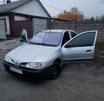 Сірий Рено Меган, об'ємом двигуна 1.4 л та пробігом 362 тис. км за 1750 $, фото 8 на Automoto.ua