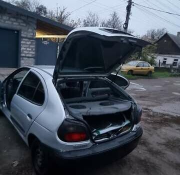 Сірий Рено Меган, об'ємом двигуна 1.4 л та пробігом 362 тис. км за 1750 $, фото 5 на Automoto.ua