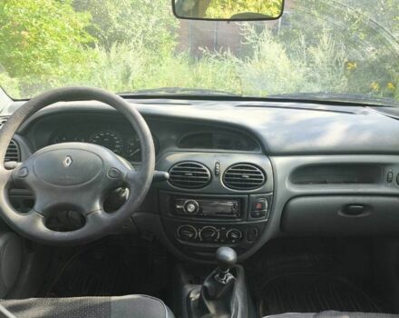 Серый Рено Меган, объемом двигателя 0 л и пробегом 1000 тыс. км за 2200 $, фото 6 на Automoto.ua