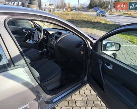 Серый Рено Меган, объемом двигателя 1.9 л и пробегом 350 тыс. км за 2300 $, фото 4 на Automoto.ua