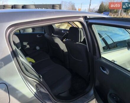 Серый Рено Меган, объемом двигателя 1.9 л и пробегом 285 тыс. км за 2200 $, фото 4 на Automoto.ua