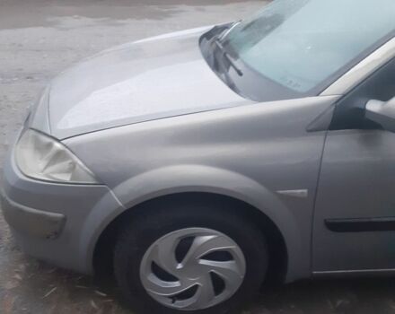 Серый Рено Меган, объемом двигателя 1.9 л и пробегом 250 тыс. км за 2000 $, фото 3 на Automoto.ua