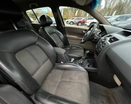 Рено Меган 2003 в Кривом Роге на Automoto.ua Серый Рено Меган, объемом двигателя 1.6 л и пробегом 240 тыс. км за 3300 $, фото 15 на Automoto.ua