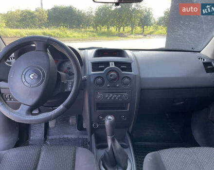 Серый Рено Меган, объемом двигателя 1.39 л и пробегом 345 тыс. км за 2699 $, фото 9 на Automoto.ua