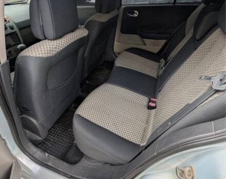 Серый Рено Меган, объемом двигателя 1.6 л и пробегом 230 тыс. км за 2000 $, фото 6 на Automoto.ua