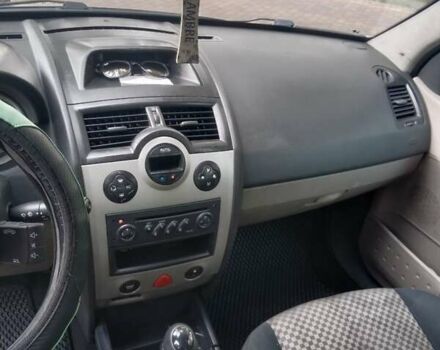 Серый Рено Меган, объемом двигателя 1.87 л и пробегом 300 тыс. км за 3400 $, фото 3 на Automoto.ua