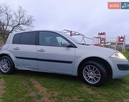 Серый Рено Меган, объемом двигателя 1.87 л и пробегом 200 тыс. км за 2600 $, фото 3 на Automoto.ua