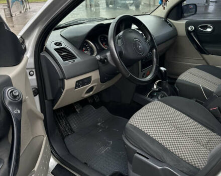 Сірий Рено Меган, об'ємом двигуна 1.46 л та пробігом 240 тис. км за 3999 $, фото 12 на Automoto.ua