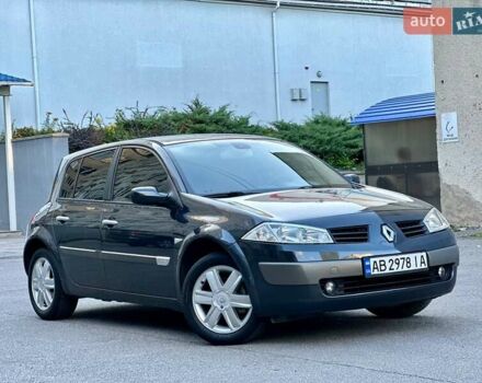 Рено Меган 2004 у Вінниці на Automoto.ua Сірий Рено Меган, об'ємом двигуна 1.6 л та пробігом 199 тис. км за 5300 $, фото 2 на Automoto.ua
