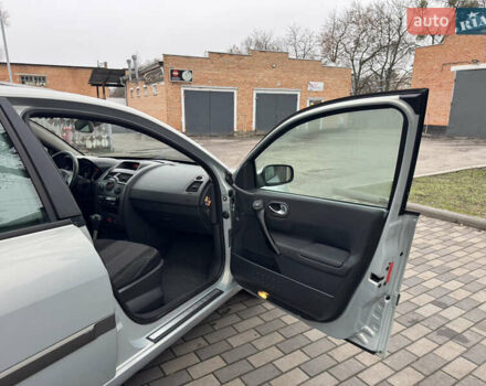 Серый Рено Меган, объемом двигателя 2 л и пробегом 242 тыс. км за 4900 $, фото 22 на Automoto.ua