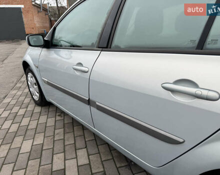 Серый Рено Меган, объемом двигателя 2 л и пробегом 242 тыс. км за 4900 $, фото 11 на Automoto.ua