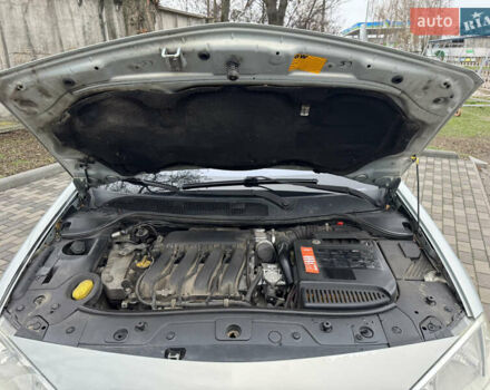 Серый Рено Меган, объемом двигателя 2 л и пробегом 242 тыс. км за 4900 $, фото 30 на Automoto.ua