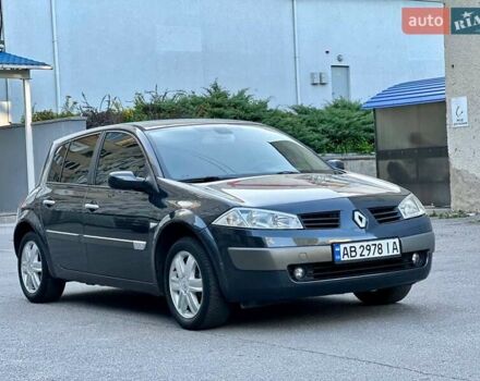 Рено Меган 2004 у Вінниці на Automoto.ua Сірий Рено Меган, об'ємом двигуна 1.6 л та пробігом 199 тис. км за 5300 $, фото 3 на Automoto.ua