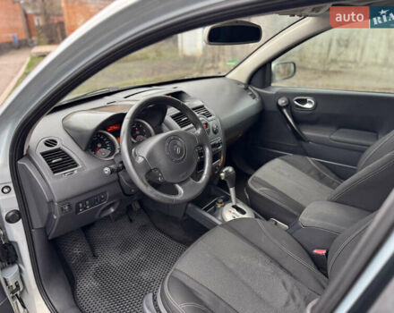 Серый Рено Меган, объемом двигателя 2 л и пробегом 242 тыс. км за 4900 $, фото 19 на Automoto.ua