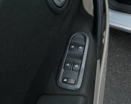 Серый Рено Меган, объемом двигателя 1.9 л и пробегом 330 тыс. км за 3450 $, фото 12 на Automoto.ua