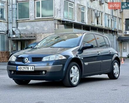 Рено Меган 2004 у Вінниці на Automoto.ua Сірий Рено Меган, об'ємом двигуна 1.6 л та пробігом 199 тис. км за 5300 $, фото 1 на Automoto.ua