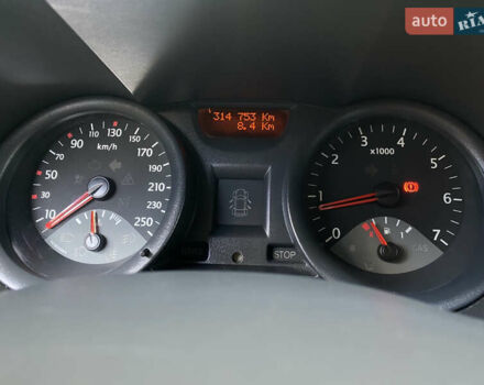 Сірий Рено Меган, об'ємом двигуна 1.6 л та пробігом 315 тис. км за 3845 $, фото 17 на Automoto.ua