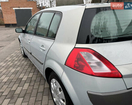 Серый Рено Меган, объемом двигателя 2 л и пробегом 242 тыс. км за 4900 $, фото 10 на Automoto.ua