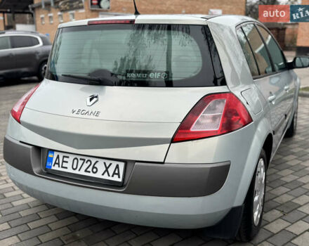 Серый Рено Меган, объемом двигателя 2 л и пробегом 242 тыс. км за 4900 $, фото 9 на Automoto.ua