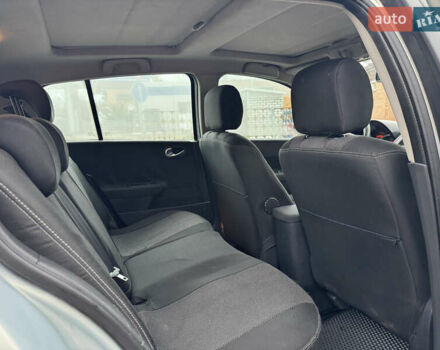 Серый Рено Меган, объемом двигателя 2 л и пробегом 242 тыс. км за 4900 $, фото 26 на Automoto.ua