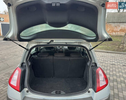 Серый Рено Меган, объемом двигателя 2 л и пробегом 242 тыс. км за 4900 $, фото 28 на Automoto.ua