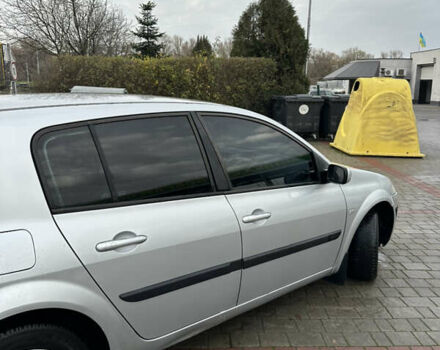 Сірий Рено Меган, об'ємом двигуна 1.46 л та пробігом 240 тис. км за 3999 $, фото 7 на Automoto.ua