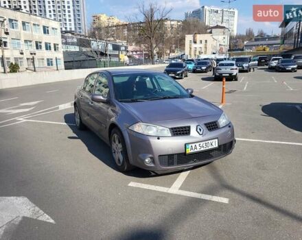 Серый Рено Меган, объемом двигателя 2 л и пробегом 200 тыс. км за 4000 $, фото 3 на Automoto.ua