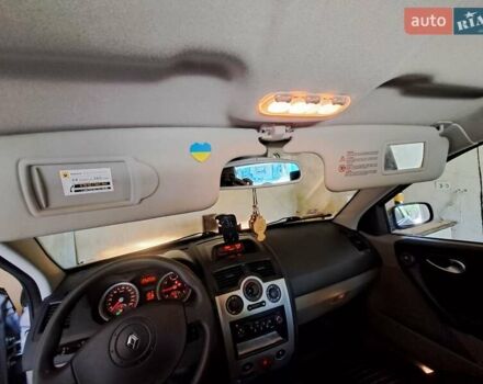 Серый Рено Меган, объемом двигателя 1.6 л и пробегом 131 тыс. км за 4700 $, фото 12 на Automoto.ua