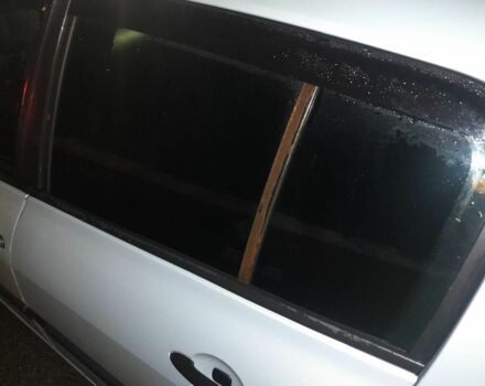 Серый Рено Меган, объемом двигателя 1.6 л и пробегом 332 тыс. км за 4000 $, фото 9 на Automoto.ua