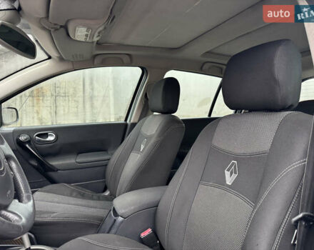 Серый Рено Меган, объемом двигателя 2 л и пробегом 242 тыс. км за 4900 $, фото 21 на Automoto.ua