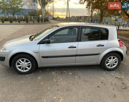 Серый Рено Меган, объемом двигателя 1.46 л и пробегом 274 тыс. км за 3900 $, фото 4 на Automoto.ua