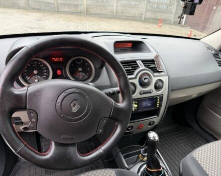 Серый Рено Меган, объемом двигателя 1.6 л и пробегом 280 тыс. км за 3999 $, фото 15 на Automoto.ua