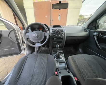 Серый Рено Меган, объемом двигателя 1.5 л и пробегом 275 тыс. км за 4150 $, фото 7 на Automoto.ua