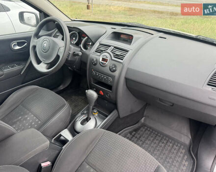 Серый Рено Меган, объемом двигателя 1.6 л и пробегом 242 тыс. км за 4500 $, фото 5 на Automoto.ua