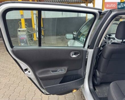 Серый Рено Меган, объемом двигателя 1.6 л и пробегом 237 тыс. км за 3800 $, фото 13 на Automoto.ua