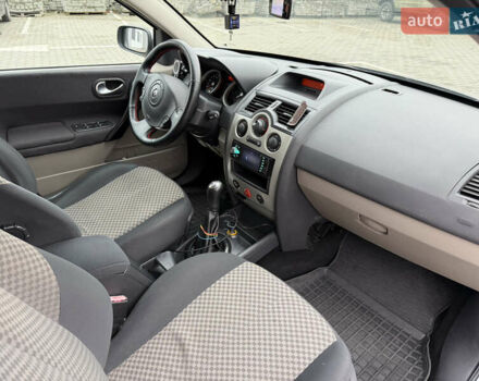 Сірий Рено Меган, об'ємом двигуна 1.6 л та пробігом 280 тис. км за 3999 $, фото 11 на Automoto.ua