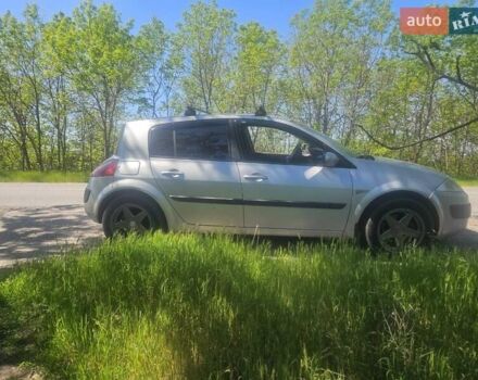Серый Рено Меган, объемом двигателя 1.46 л и пробегом 320 тыс. км за 4200 $, фото 2 на Automoto.ua