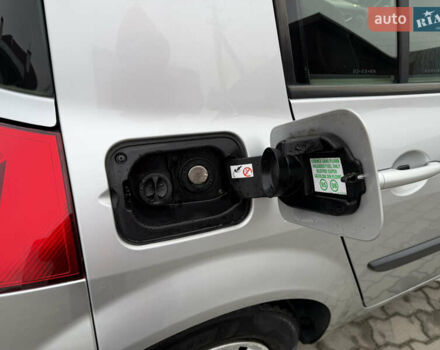 Сірий Рено Меган, об'ємом двигуна 1.6 л та пробігом 280 тис. км за 3999 $, фото 10 на Automoto.ua