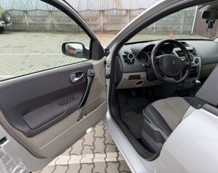 Серый Рено Меган, объемом двигателя 1.6 л и пробегом 280 тыс. км за 3999 $, фото 12 на Automoto.ua