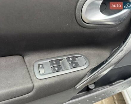 Серый Рено Меган, объемом двигателя 1.6 л и пробегом 237 тыс. км за 3800 $, фото 21 на Automoto.ua